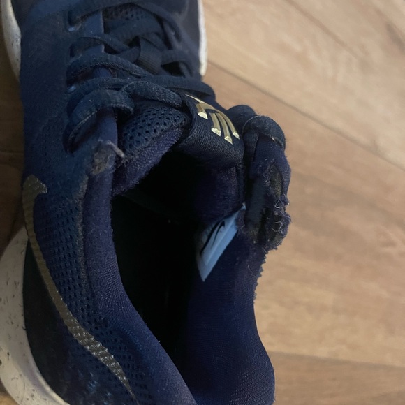 Nike Kyrie 3 Irving basketball shoes men’s size 9 sneakers obsidian gold - Picture 13 of 15